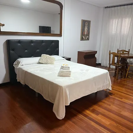 Habitaciones Lola Arriondas Exterior photo